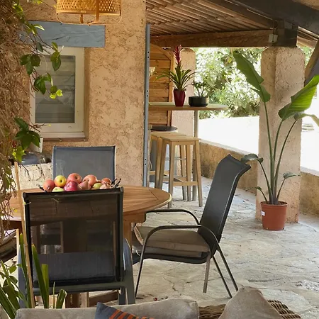 La Borréliane Couette-café Hyères