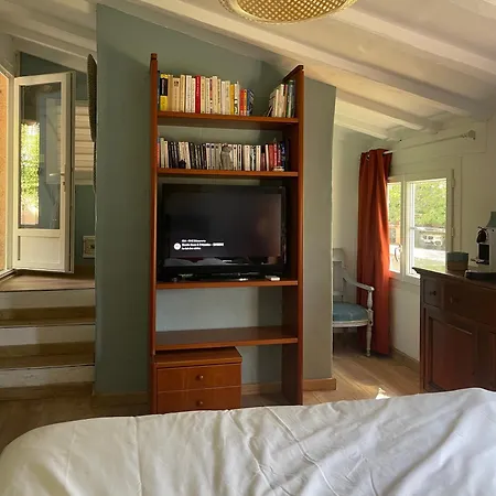 فندق مبيت وإفطار La Borreliane 3*