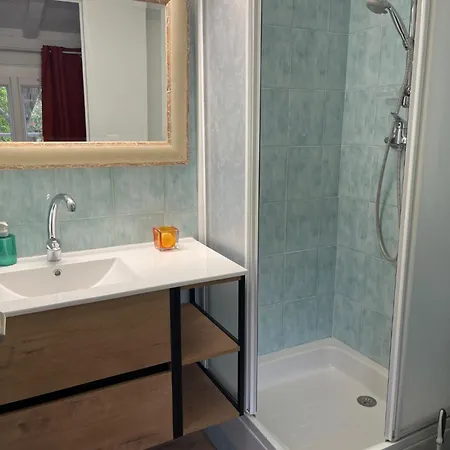 فندق مبيت وإفطار La Borreliane 3*